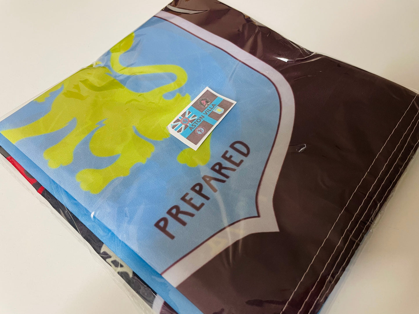 VILLA - 'CLASSIC VILLA RETRO BADGES' FLAG CLARET (VIL07)