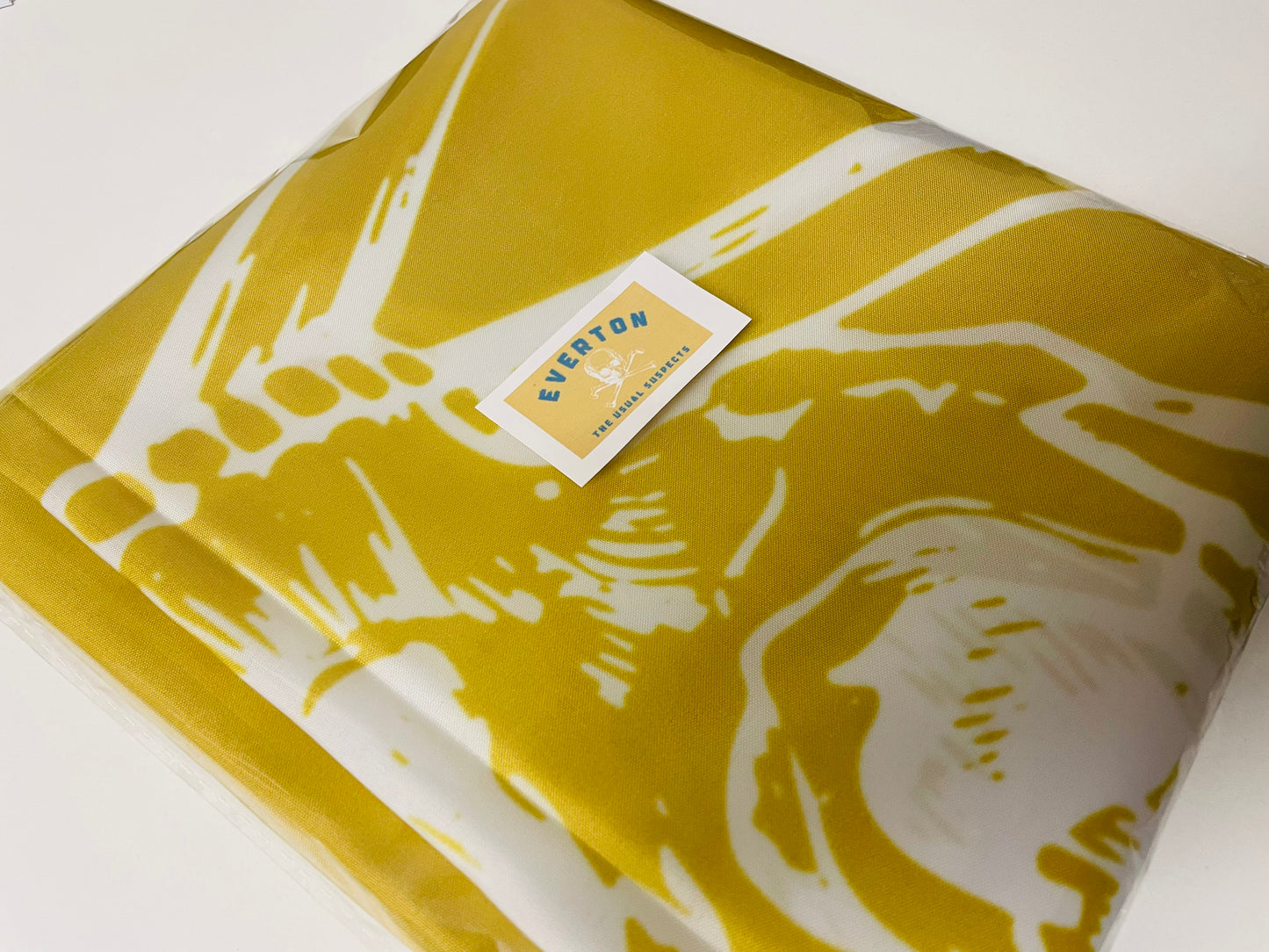 EVERTON - USUAL SUSPECTS FLAG (YELLOW) EV12