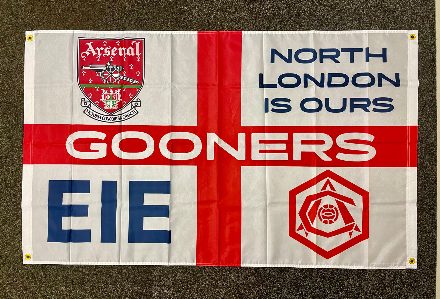 ARSENAL - 'GOONERS EIE ST GEORGE' FLAG (AR11)