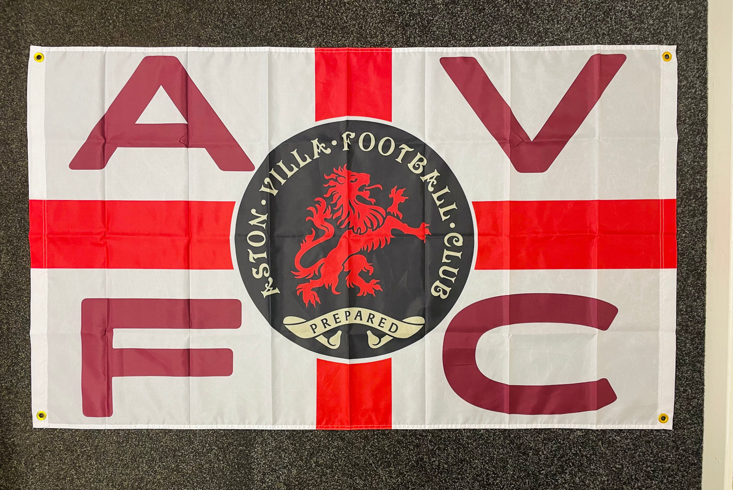 VILLA - 'RETRO VILLA BADGE ST GEORGE' FLAG (VIL06)