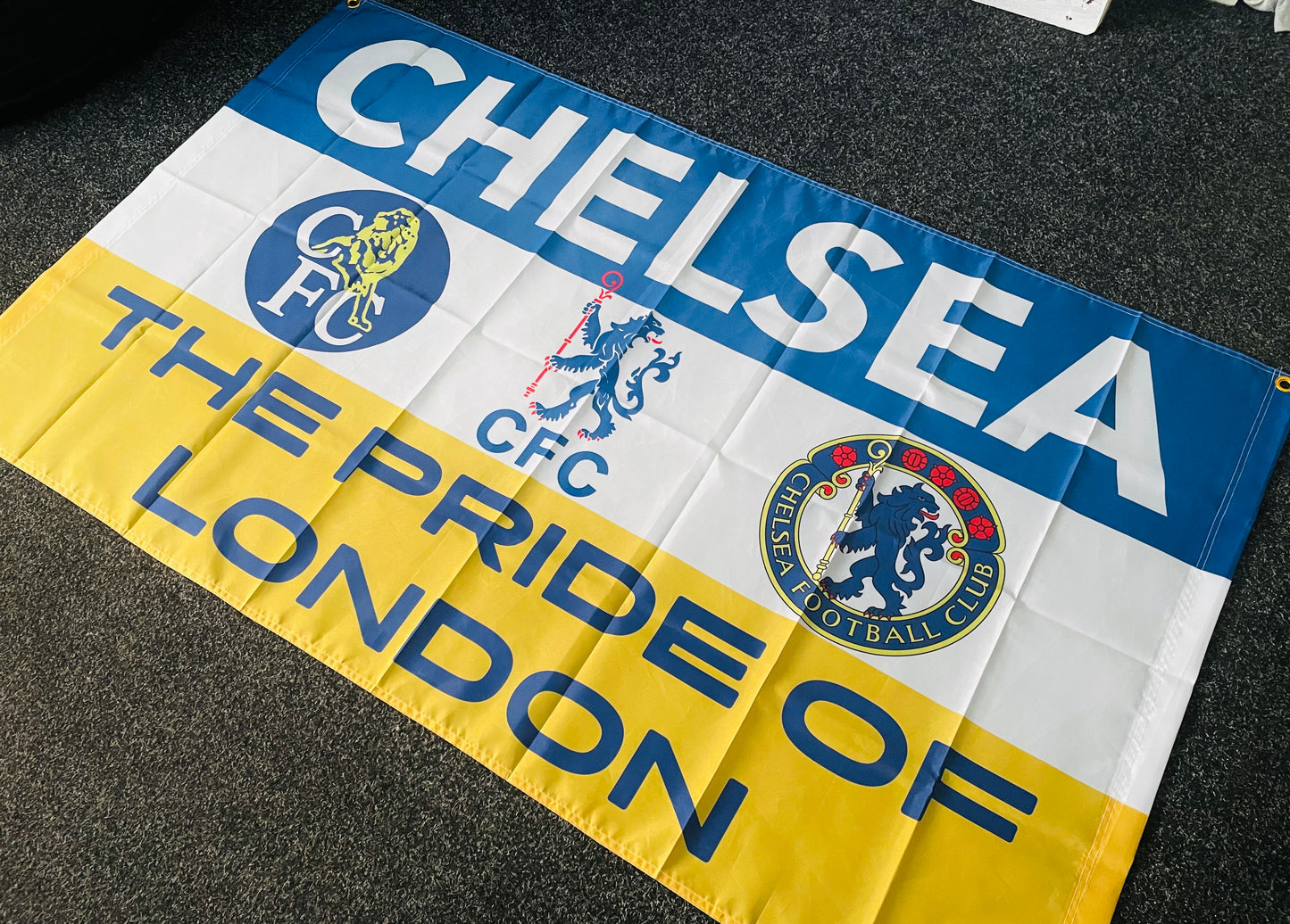 CHELSEA - RETRO BADGES PRIDE OF LONDON FLAG (CHEL18)