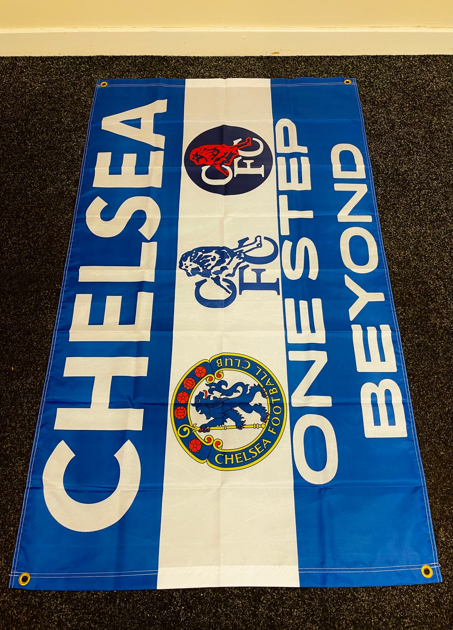 CHELSEA - ONE STEP BEYOND FLAG (CHEL17)