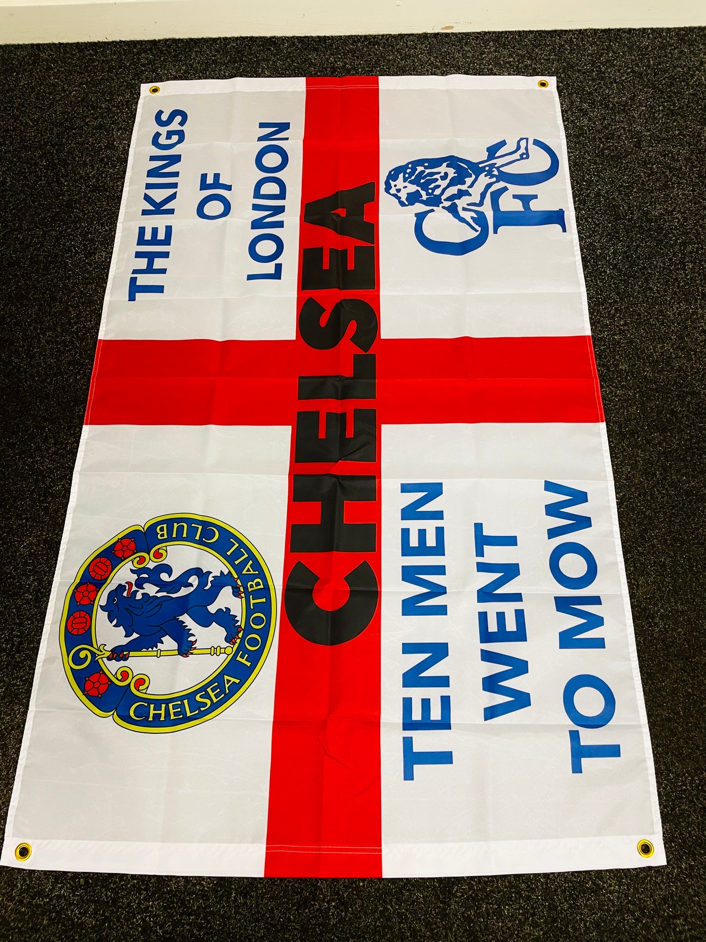 CHELSEA - TEN MEN WENT TO MOW ST GEORGE FLAG (CHEL15)