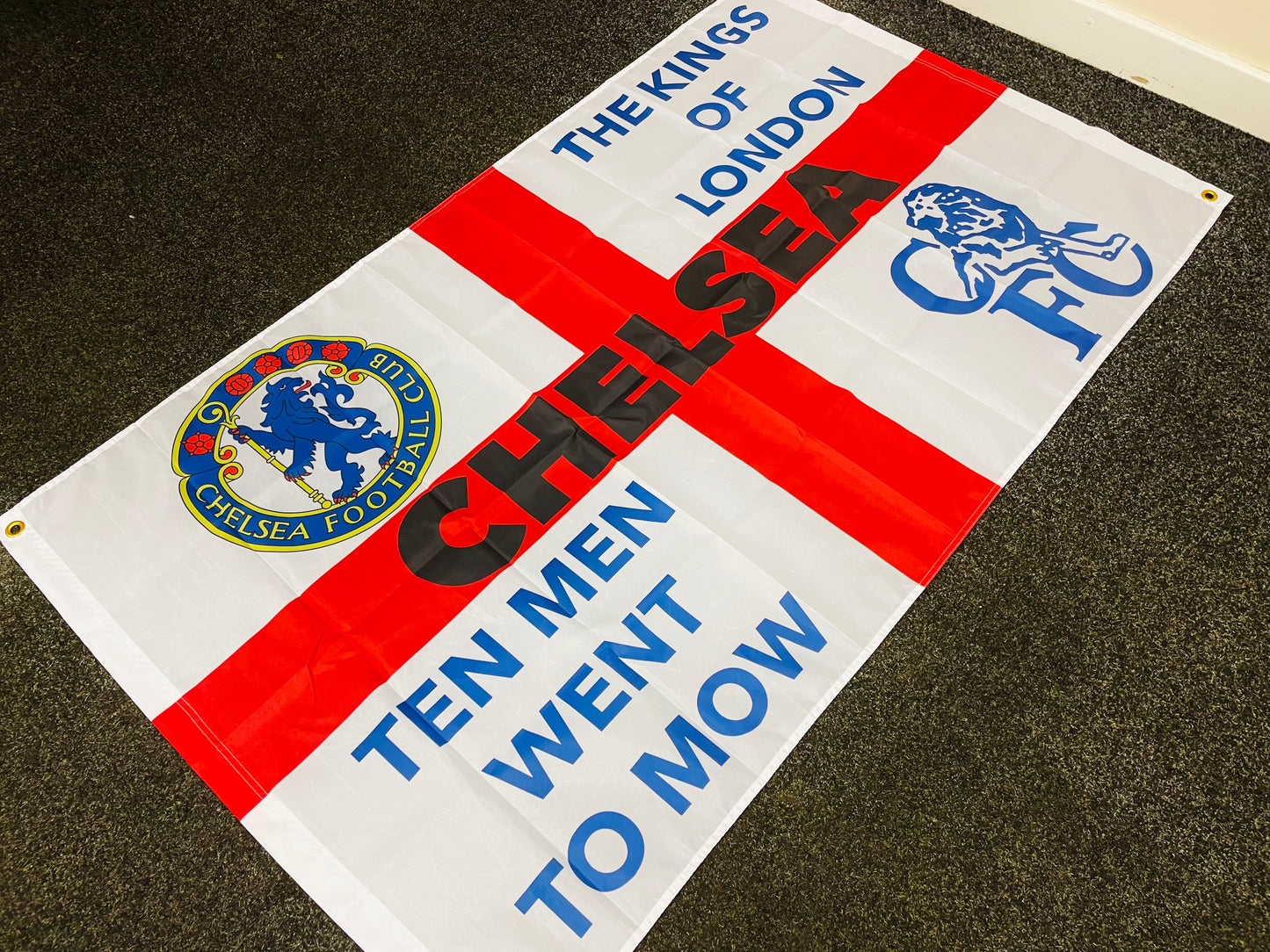 CHELSEA - TEN MEN WENT TO MOW ST GEORGE FLAG (CHEL15)