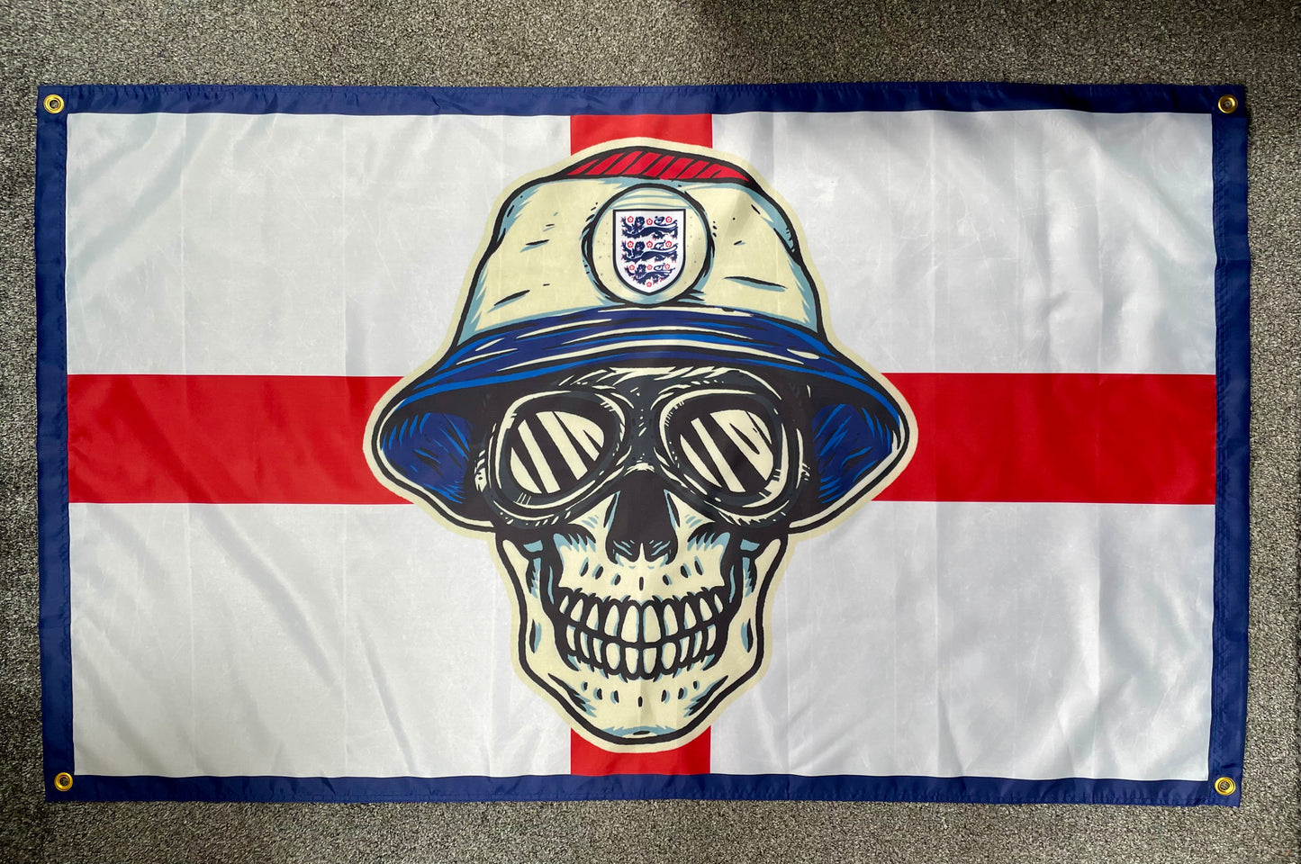 ENGLAND - ST GEORGE 3 LIONS MIG FLAG (ENG34)
