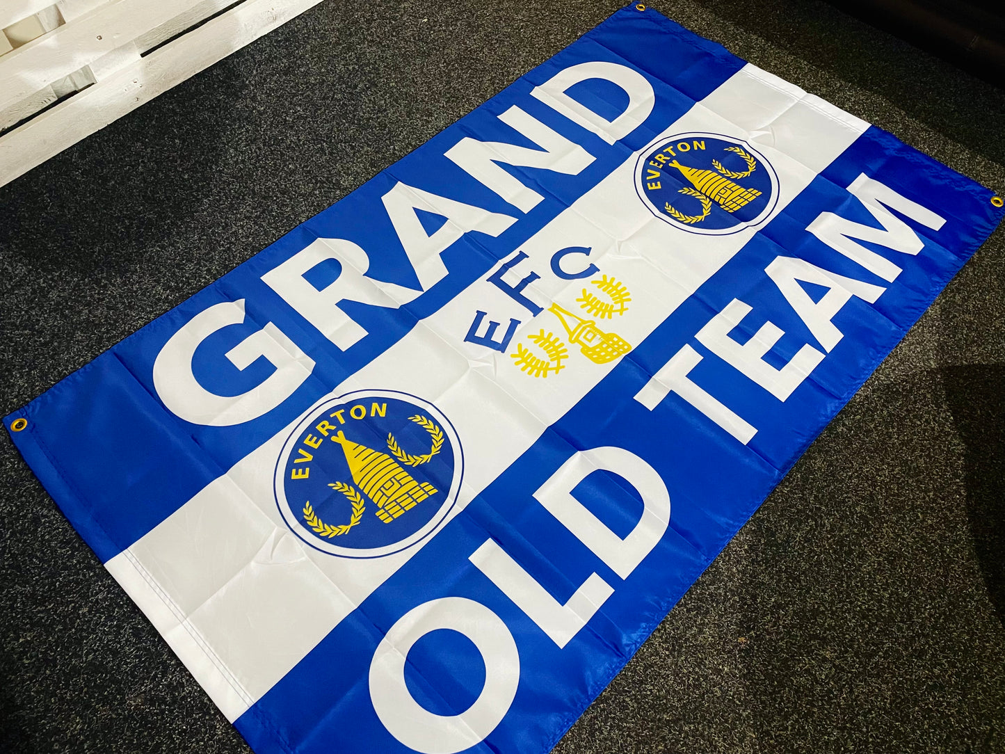 EVERTON - GRAND OLD TEAM FLAG EV02