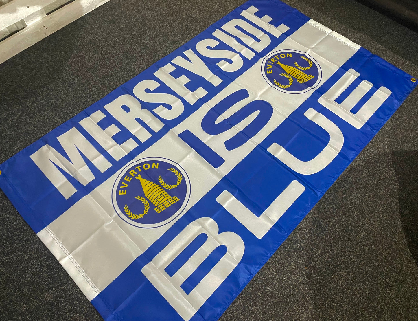 EVERTON - MERSEYSIDE IS BLUE FLAG EV04
