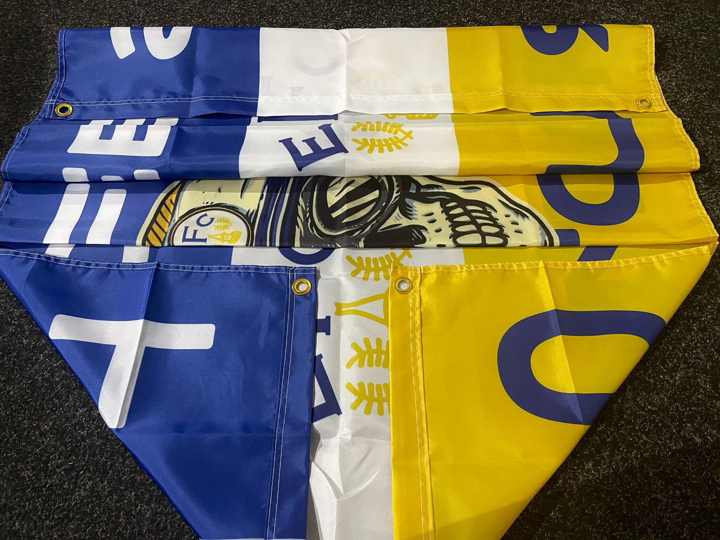 EVERTON - TOFFEES ON TOUR FLAG EV06