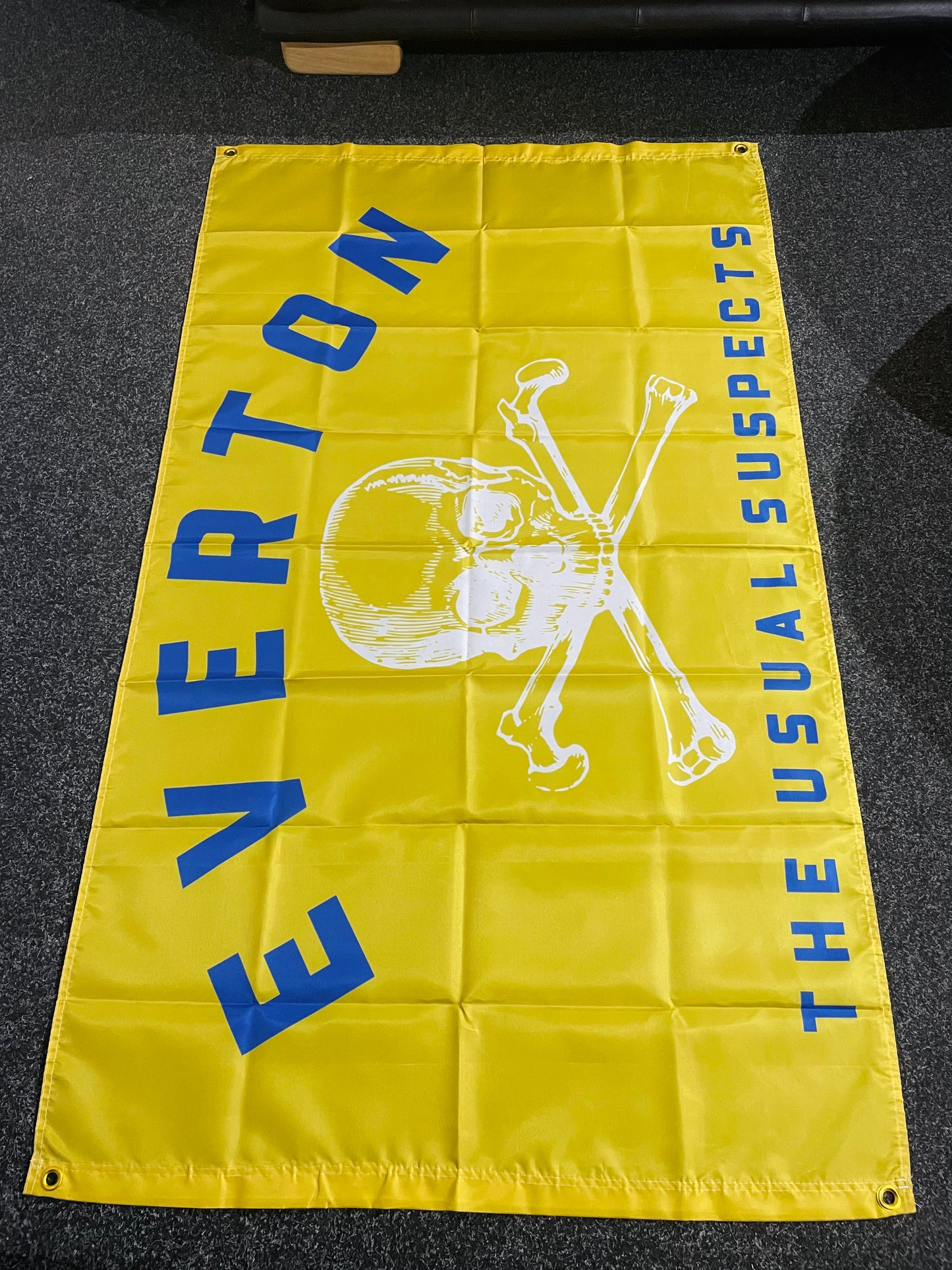 EVERTON - USUAL SUSPECTS FLAG (YELLOW) EV12