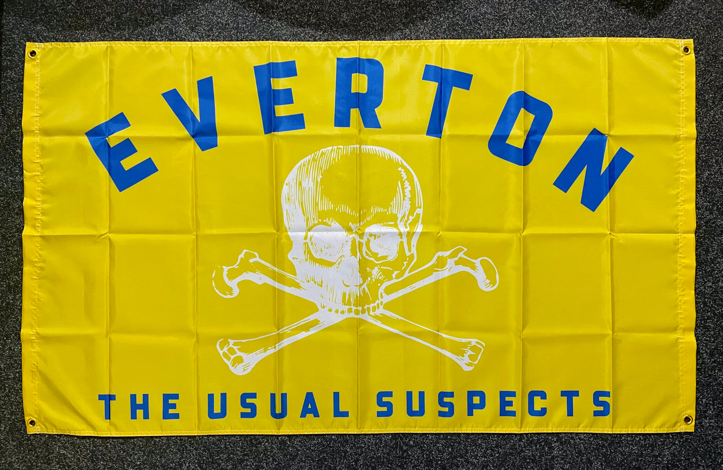 EVERTON - USUAL SUSPECTS FLAG (YELLOW) EV12