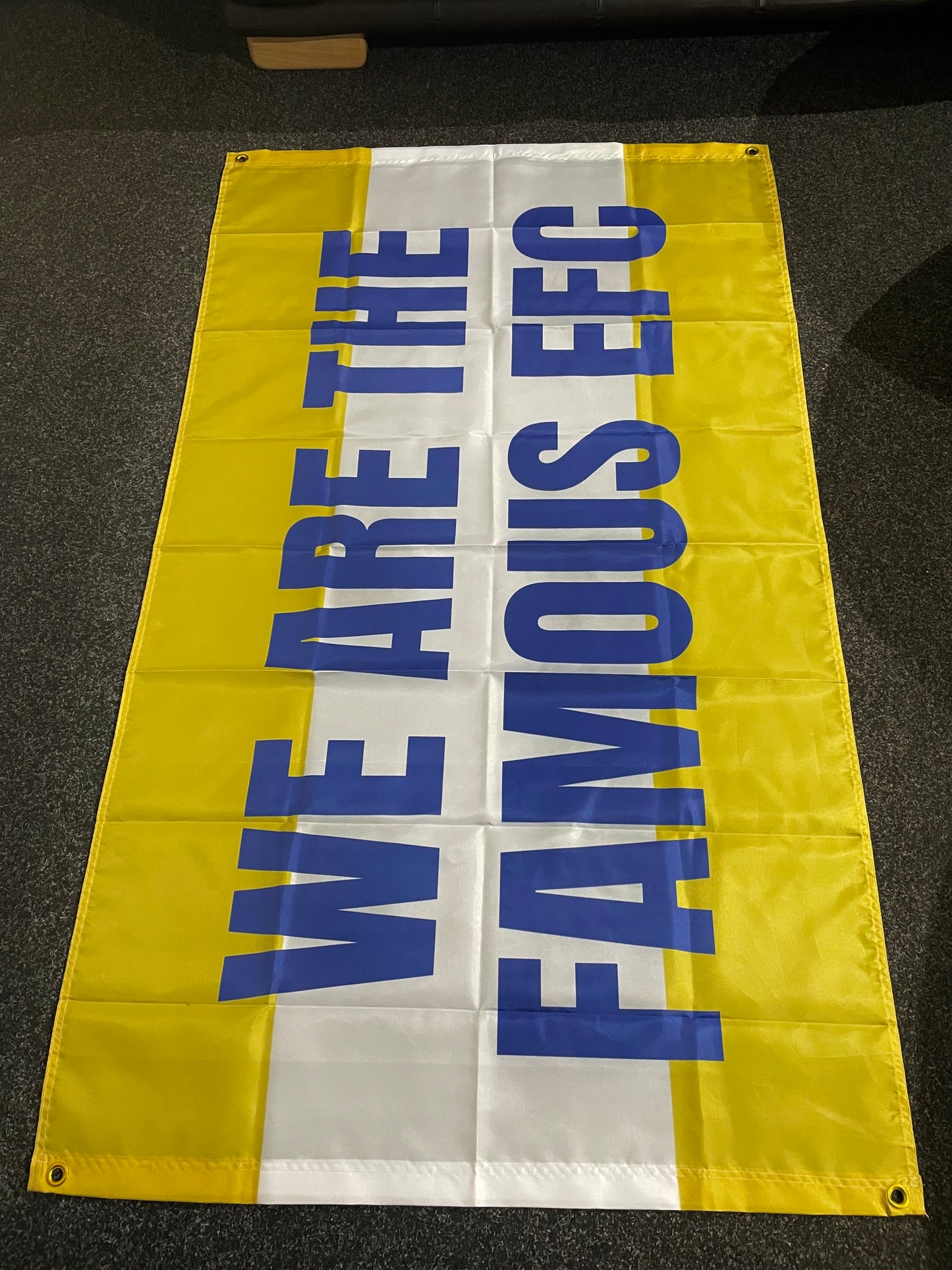 EVERTON - WE ARE THE FAMOUS EFC FLAG EV07