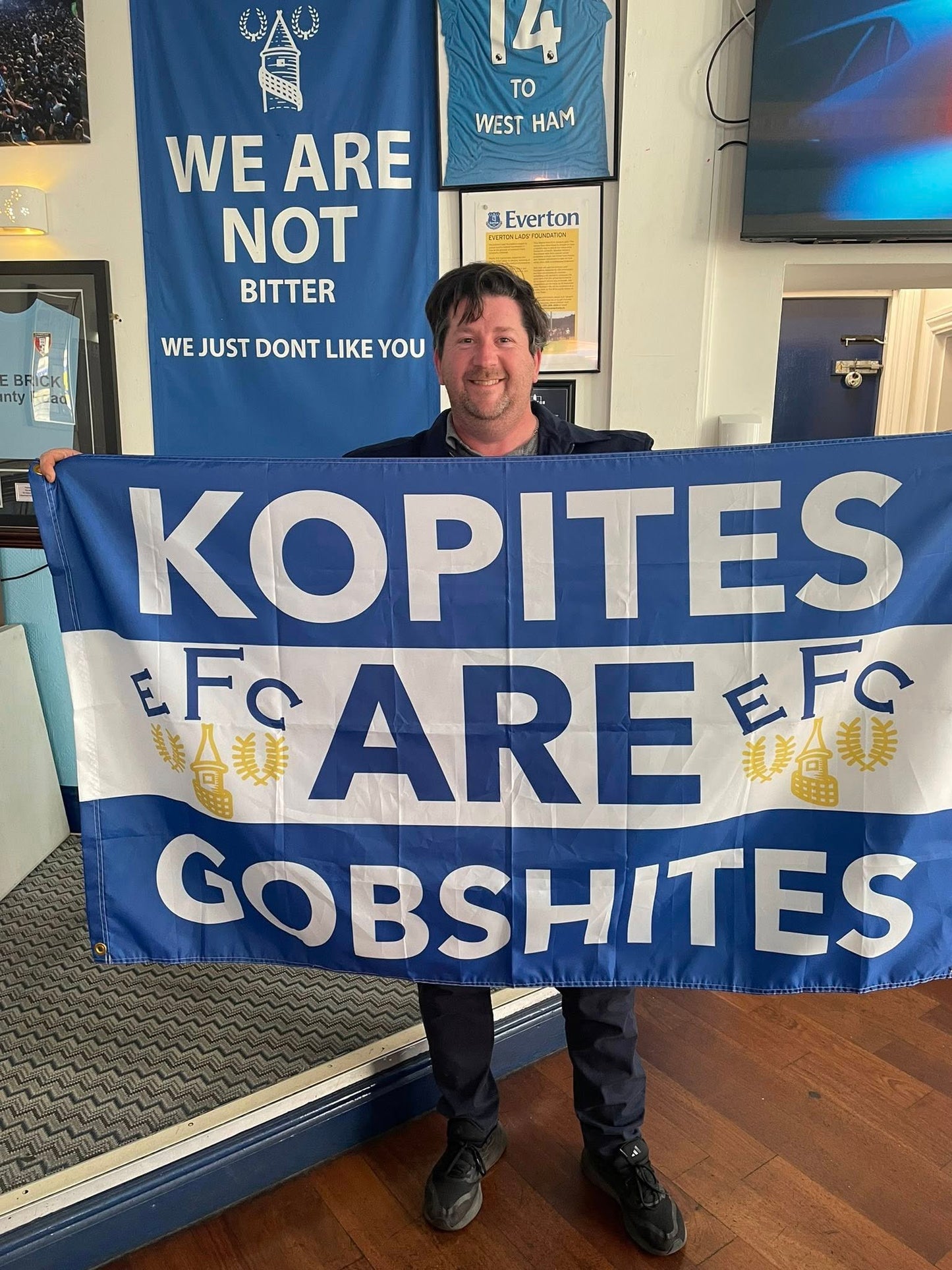 EVERTON - KOPITES ARE GOBSHITES FLAG EV17