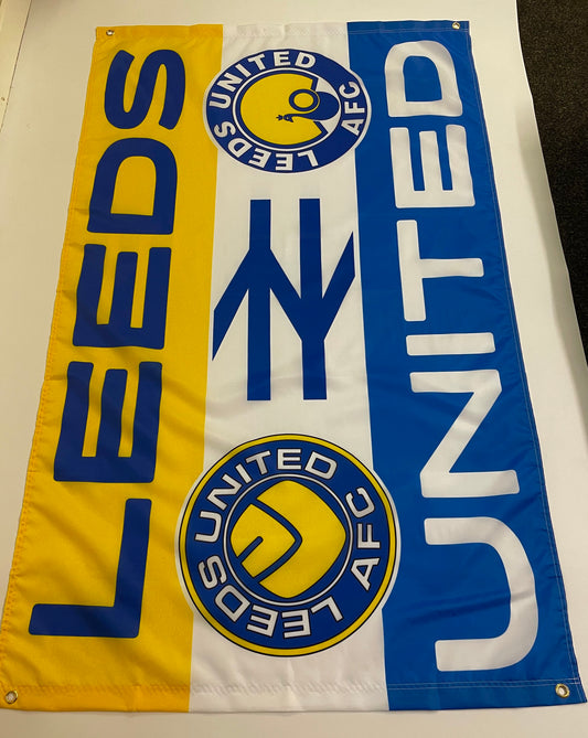 LEEDS - 'LEEDS SMILEY PEACOCK' FLAG (LU09)