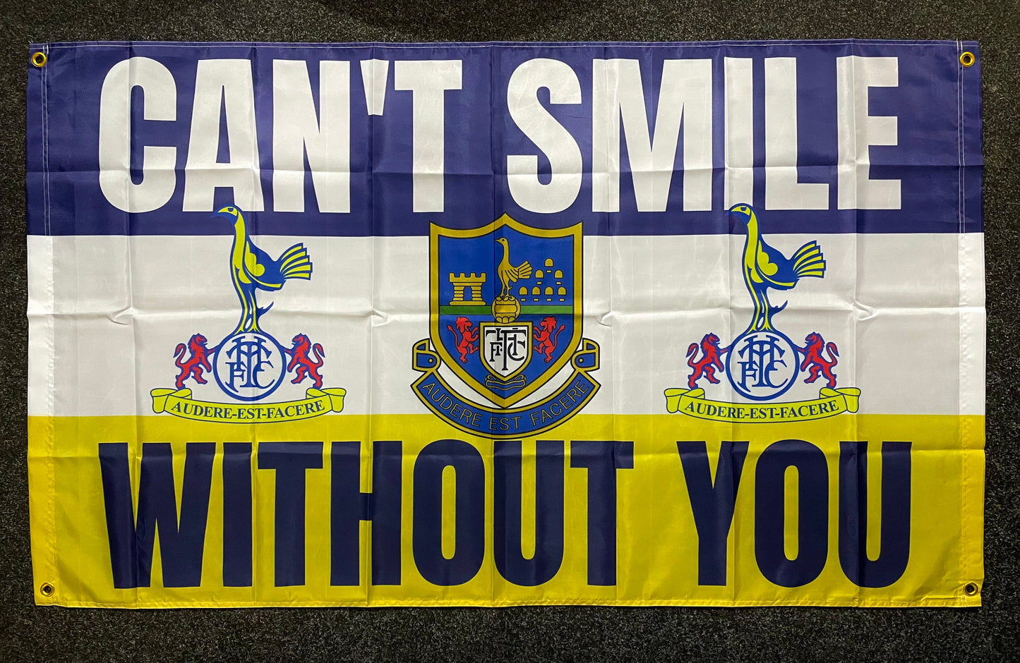 TOTTENHAM - CAN'T SMILE WITHOUT YOU FLAG (TOT22)