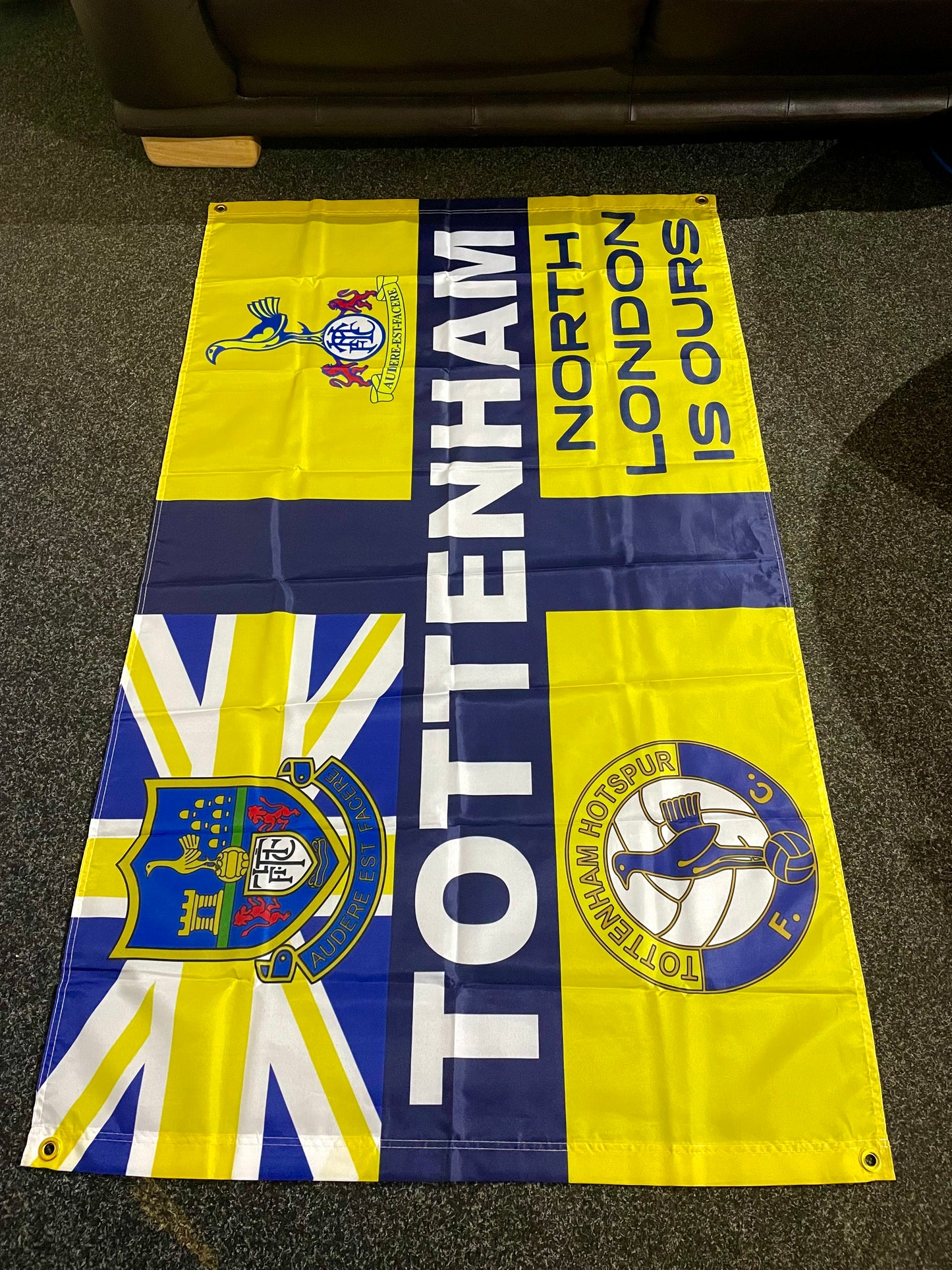 TOTTENHAM - NORTH LONDON IS OURS FLAG - YELLOW (TOT01)