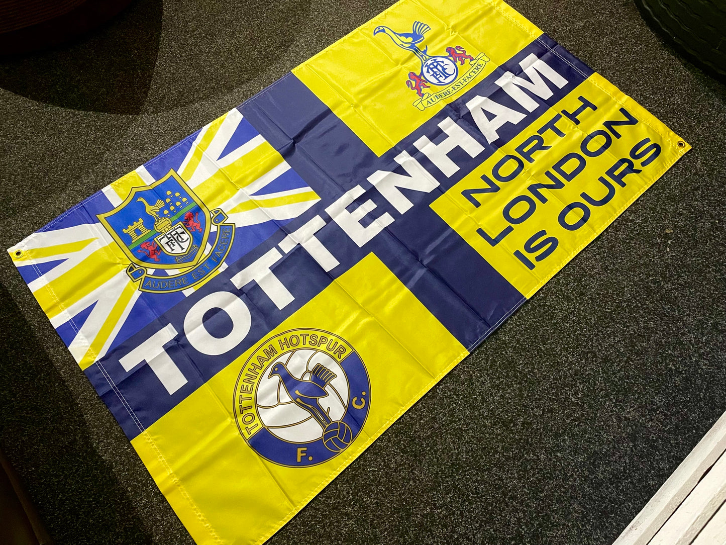 TOTTENHAM - NORTH LONDON IS OURS FLAG - YELLOW (TOT01)