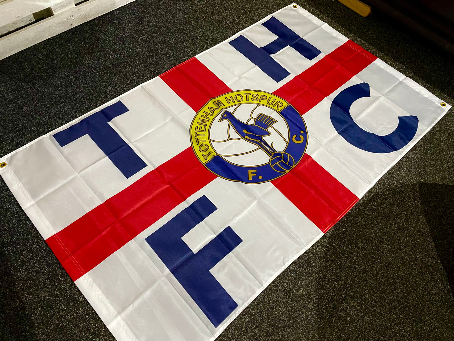 TOTTENHAM - THFC ST GEORGE FLAG #2 (TOT26)