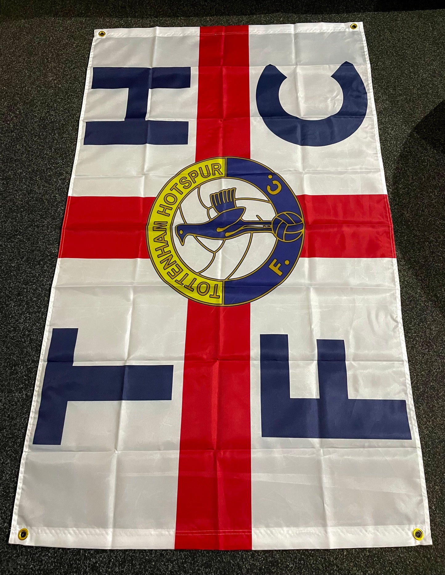 TOTTENHAM - THFC ST GEORGE FLAG #2 (TOT26)