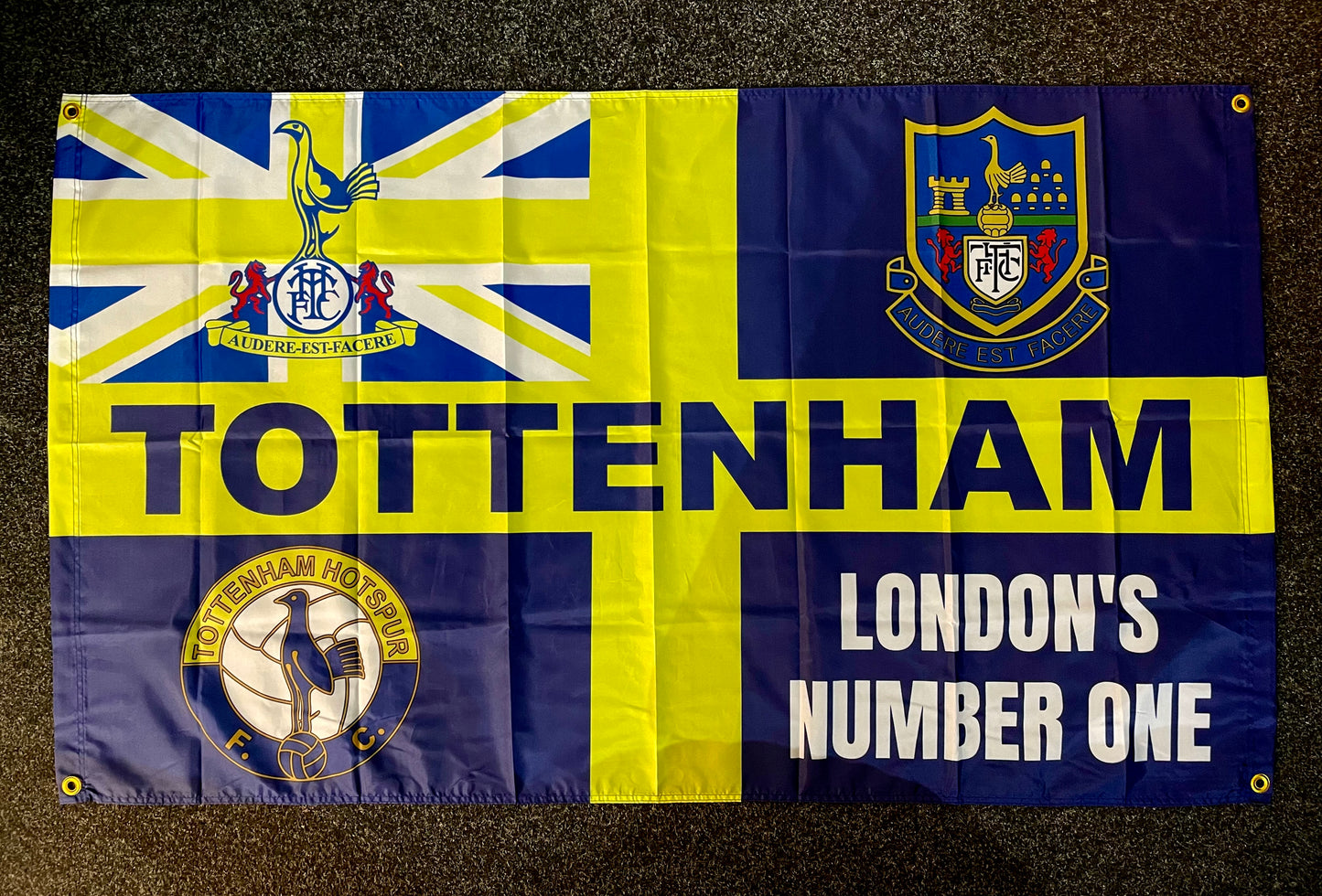 TOTTENHAM - LONDON'S NUMBER ONE FLAG - NAVY (TOT07)