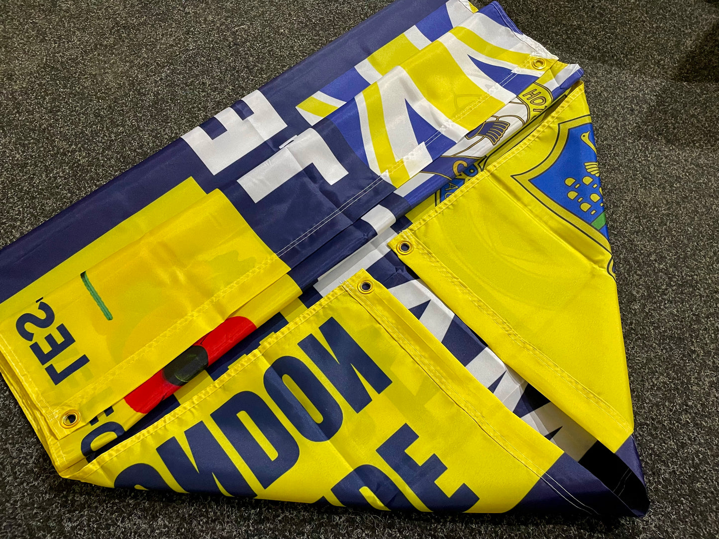 TOTTENHAM - PRIDE OF LONDON FLAG - YELLOW (TOT05)