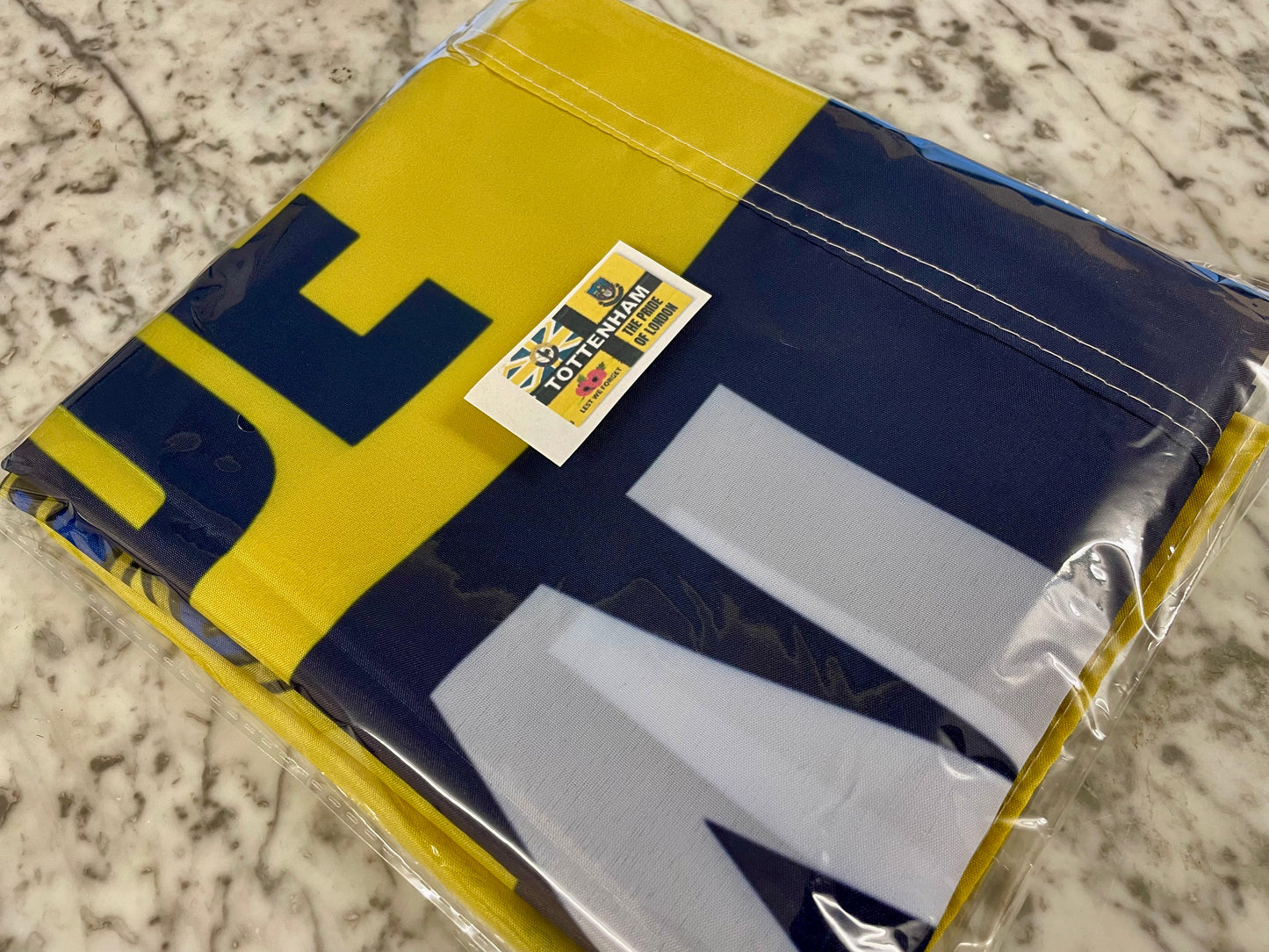 TOTTENHAM - PRIDE OF LONDON FLAG - YELLOW (TOT05)