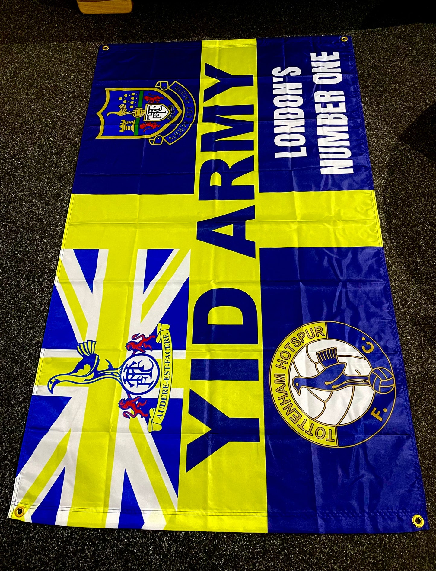 TOTTENHAM - YID ARMY FLAG - NAVY (TOT04)