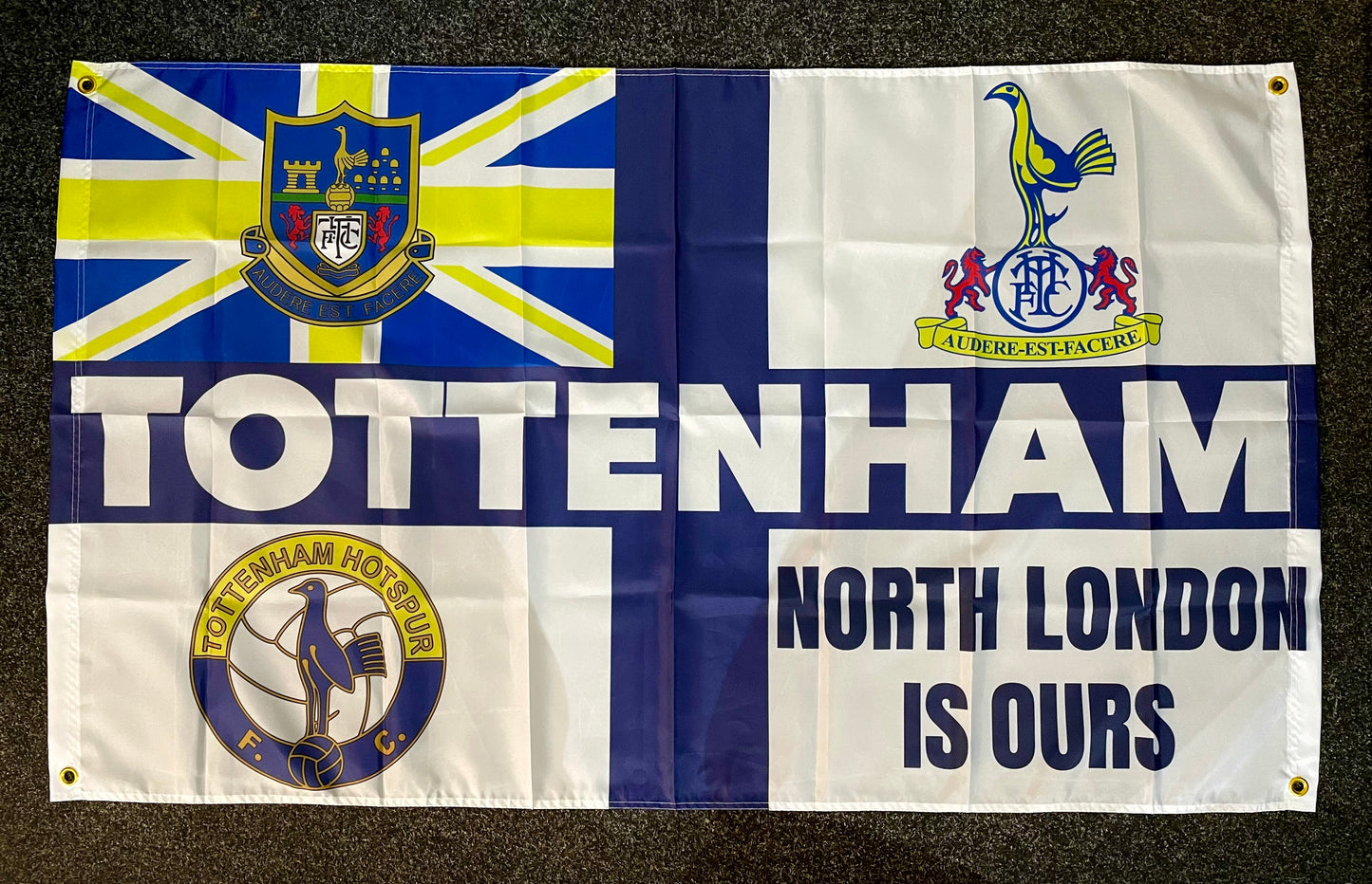 TOTTENHAM - NORTH LONDON IS OURS FLAG - WHITE (TOT11)