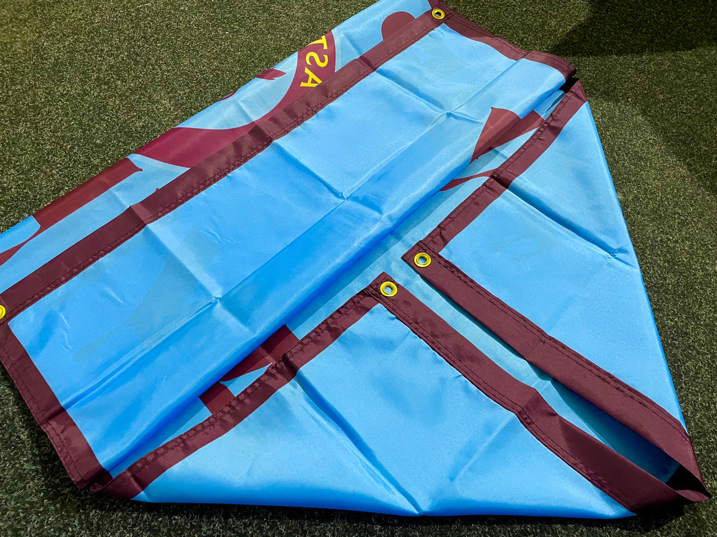 VILLA - 'UP THE VILLA' FLAG LIGHT BLUE (VIL02)