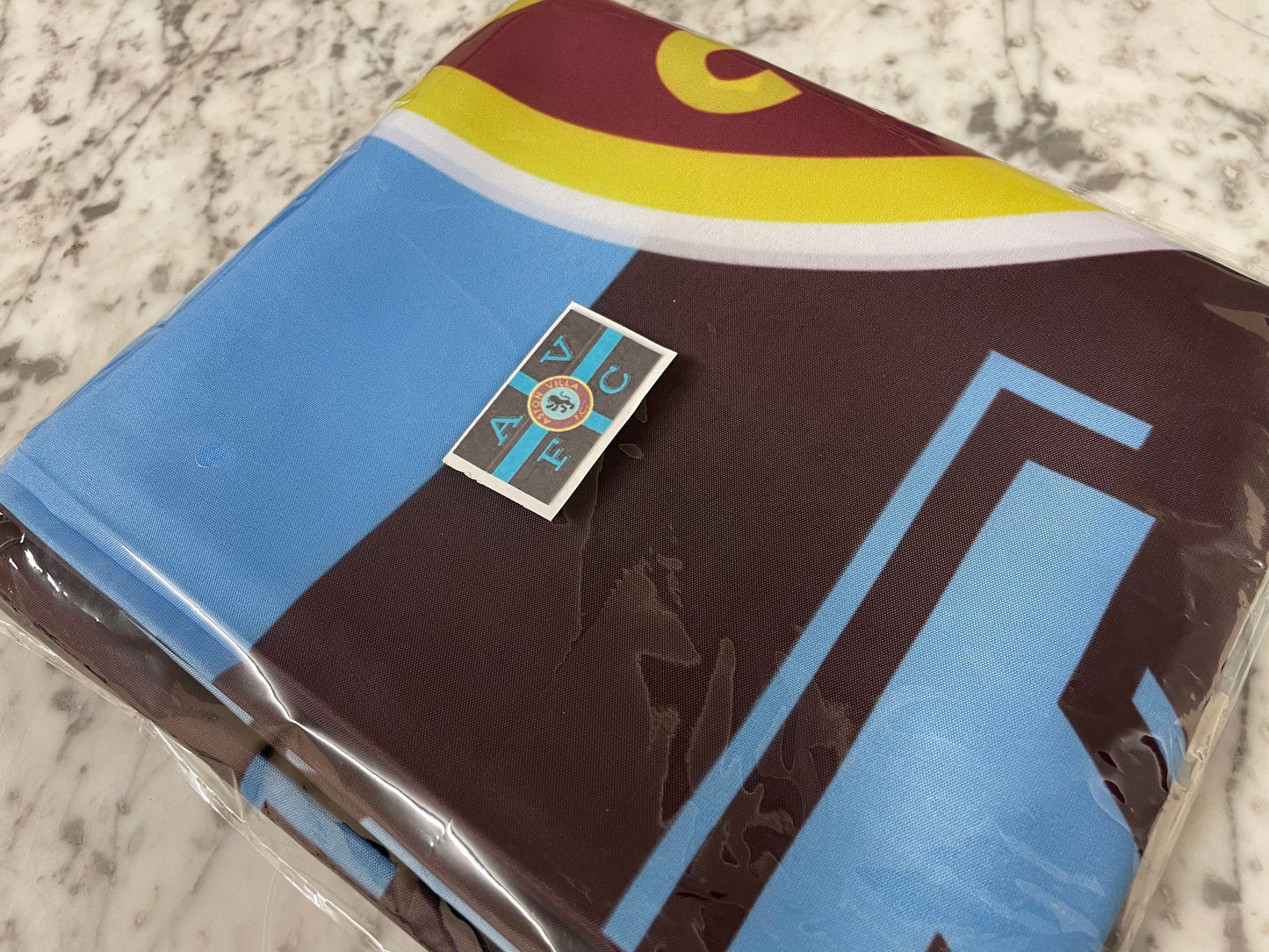 VILLA - 'RETRO VILLA BADGE ST GEORGE' FLAG CLARET (VIL04)