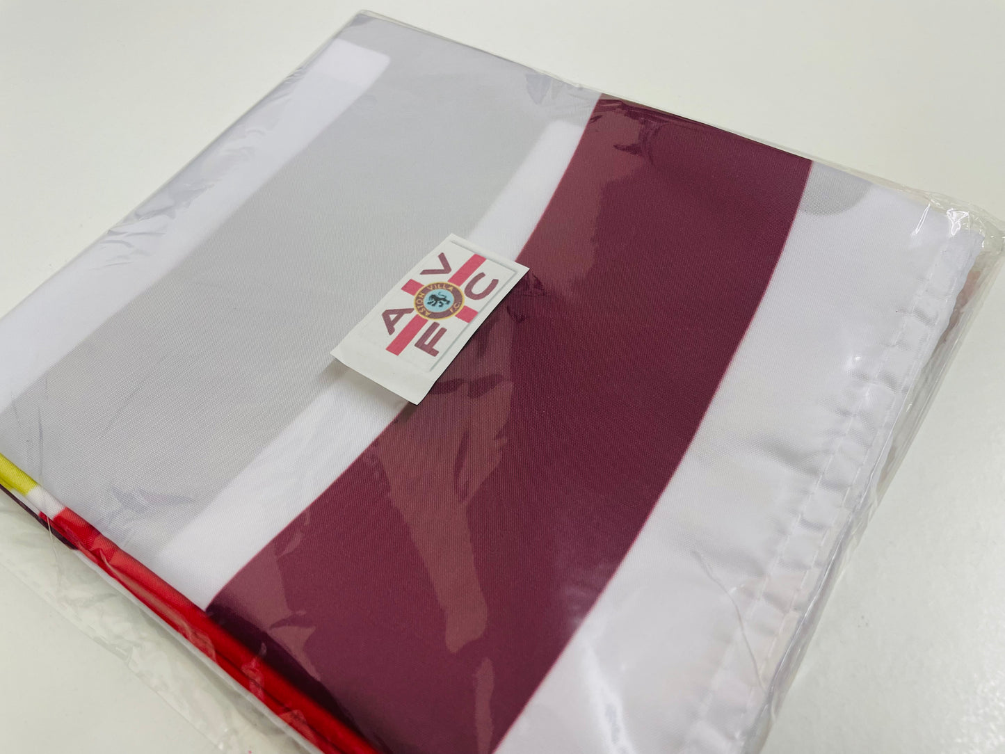 VILLA - 'RETRO VILLA BADGE ST GEORGE' FLAG (VIL08)
