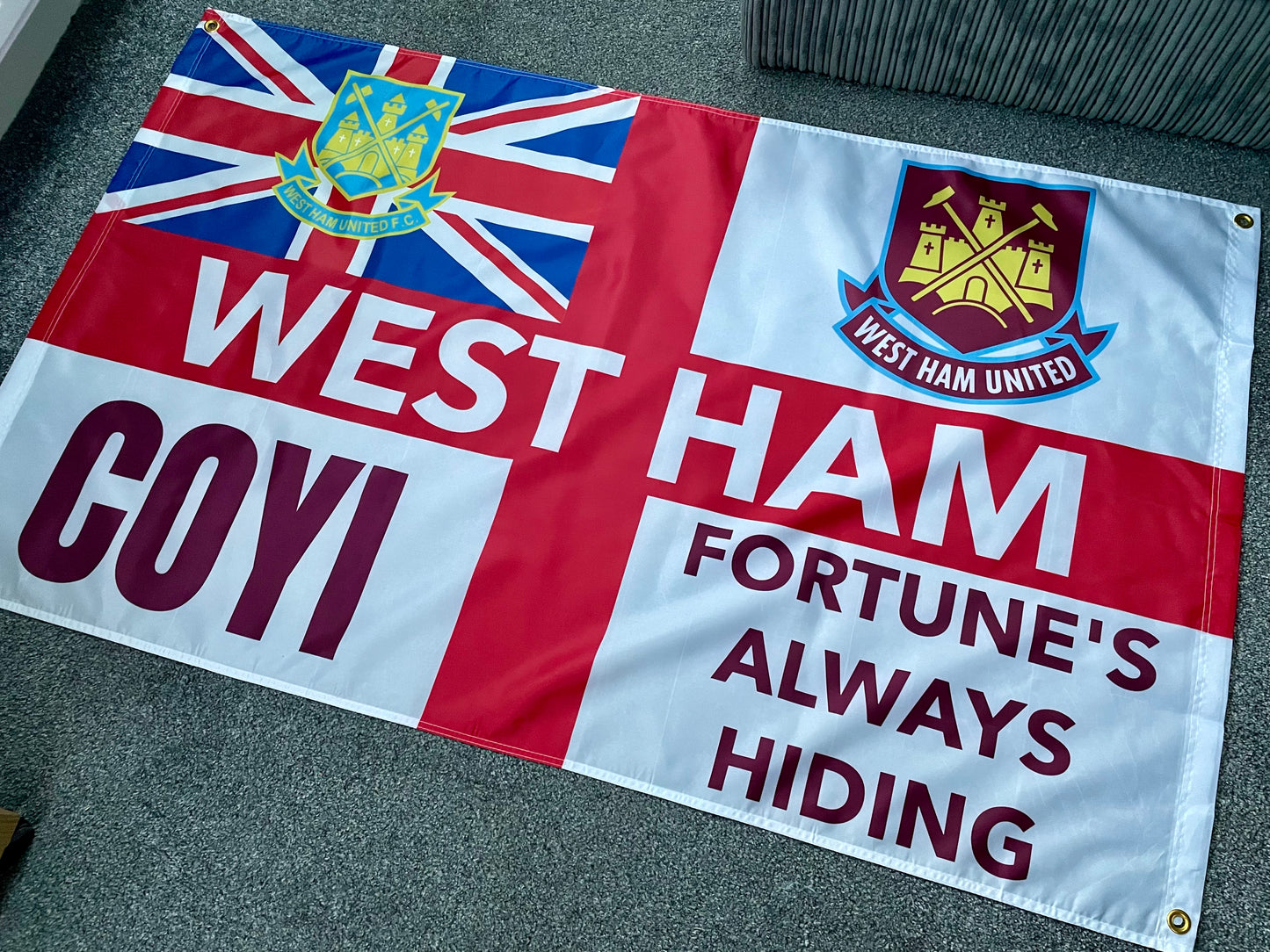 WEST HAM - 'FORTUNE'S ALWAYS HIDING' FLAG (WES26)