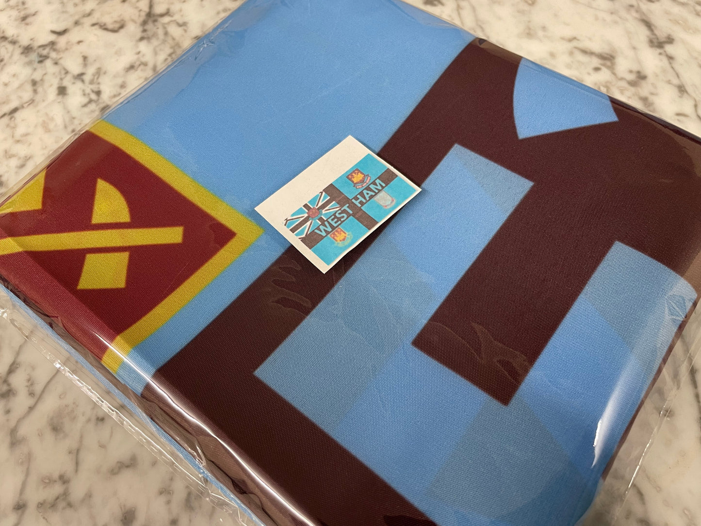 WEST HAM - 'RETRO BADGES CLASSIC' FLAG LIGHT BLUE (WES04)