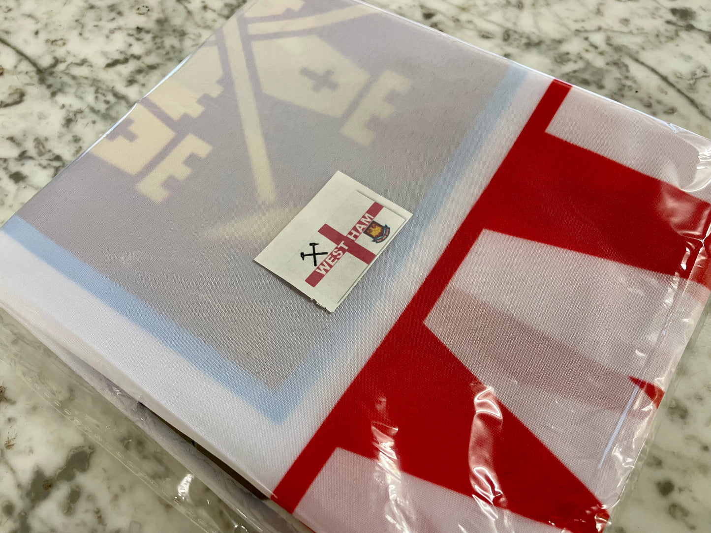 WEST HAM - 'RETRO BADGES ST GEORGE' FLAG (WES01)