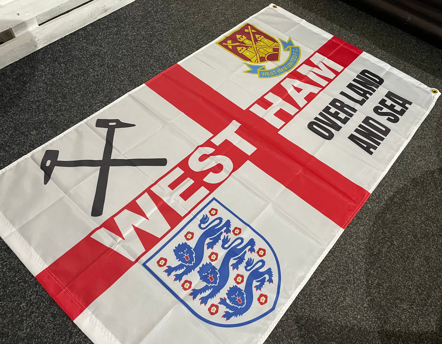WEST HAM - 'ENGLAND OVER LAND AND SEA ST GEORGE' FLAG (WES03)